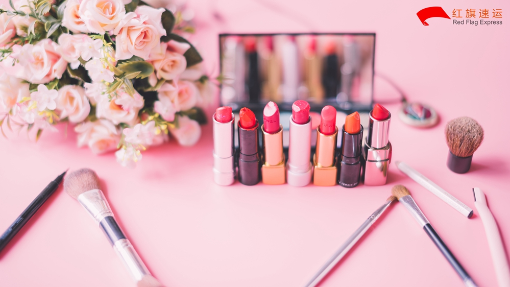 16395585572550.jpg 攝圖網_500498717_美妝口紅化妝品(企業商用)_副本.jpg